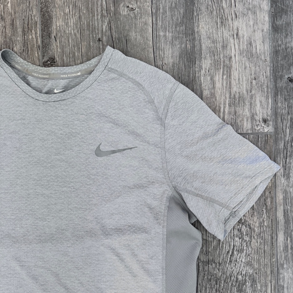 Nike Men's Gray Running Tee Short Sleeve T-Shirt Large